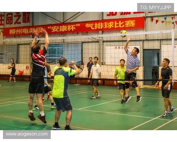 西安排球队意识提升之路:聚焦排球战术与团队协作的重要性 西安排球队意识提升之路:聚焦排球战术与团队协作的重要性