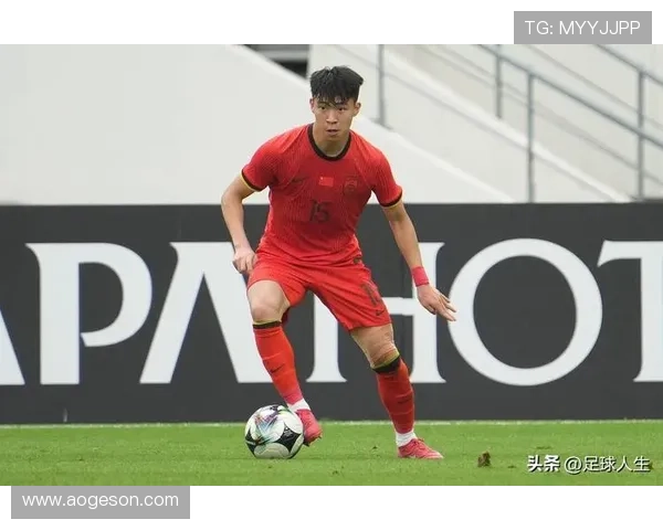 中国足球明星的崛起与挑战：他们如何影响国内外足球发展