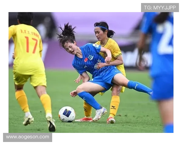 武汉足球队逆袭之路揭秘大满贯特别报道展现拼搏精神与团队荣耀