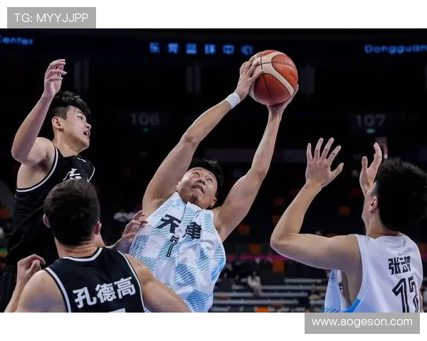 全运会特别报道：重庆篮球队如何在挑战中崛起与成长的励志故事